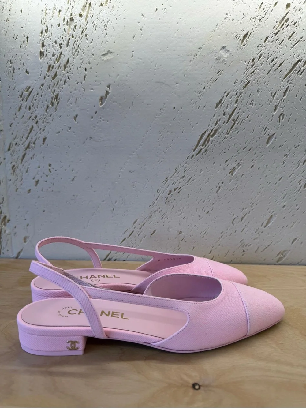 CHANEL Spring-Summer 2026 Pink Denim Slingback Flats — NEW IN BOX